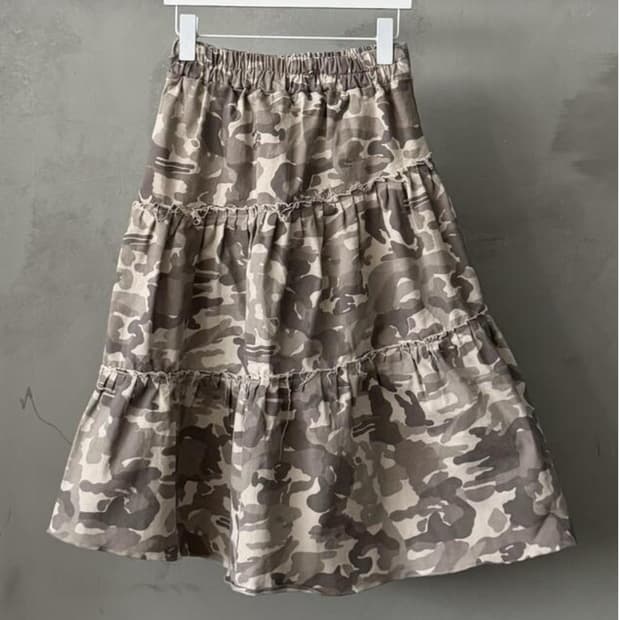 시즈너블 카모플라쥬 캉캉 롱 스커트
