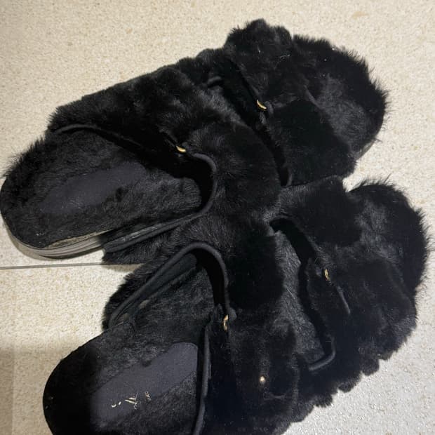 SUECOMMA BONNIE 슈콤마보니  스파이크지 퍼 샌들 