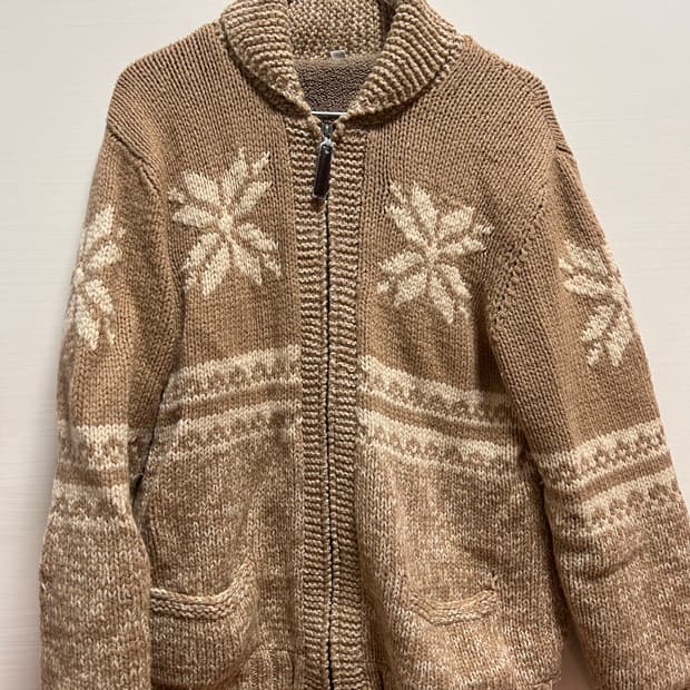 눈꽃 패턴 니트 가디건