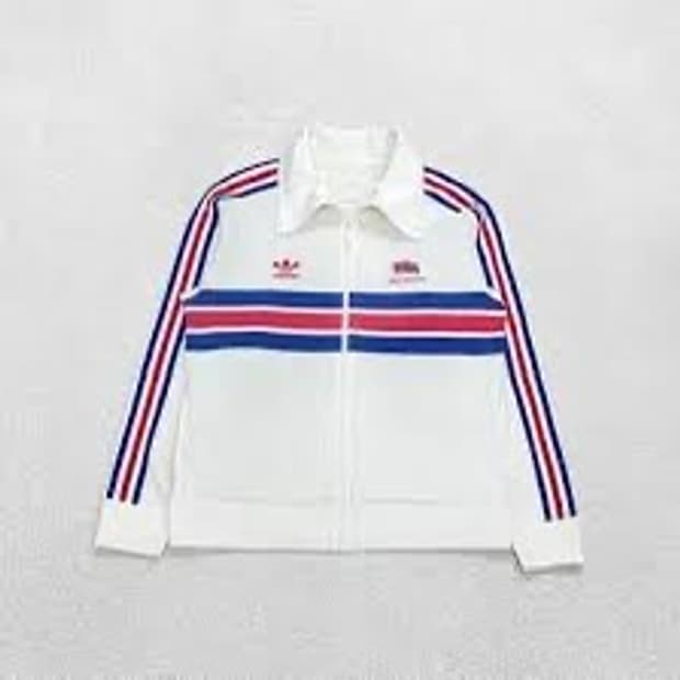아디다스 신영국 트랙탑 화이트 져지 s,m 구해요