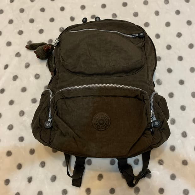 키플링 브라운 백팩