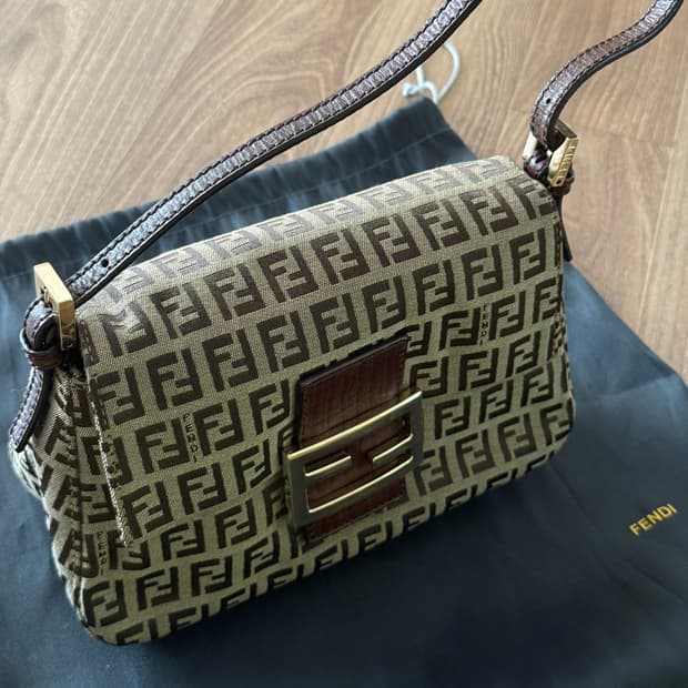 펜디 주카 맘마백 (정품) 