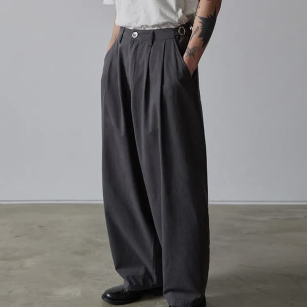 후브스 가먼트 워시드 투턱 팬츠 차콜 L