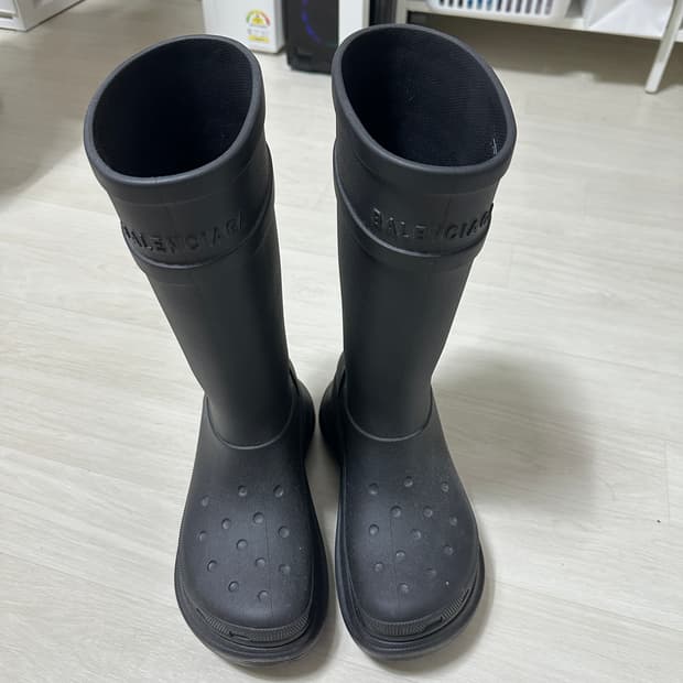 발렌시아가 크록스 부츠