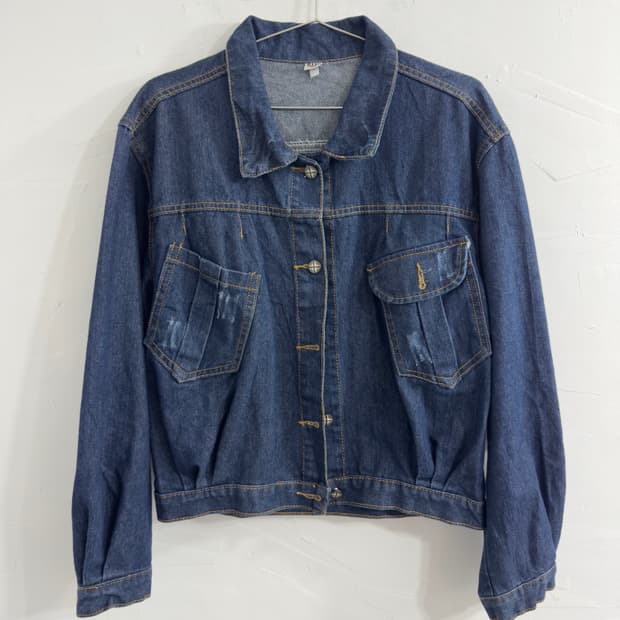 pocket detail denim jacket