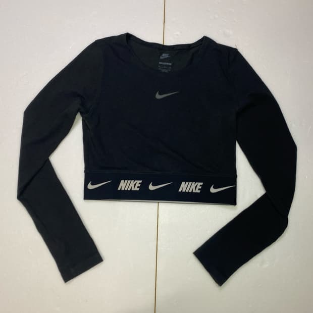 Nike 크롭롱슬리브탑 여성용 s