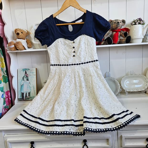 리즈리사(LIZ LISA) 네이비 배색 레이스 원피스