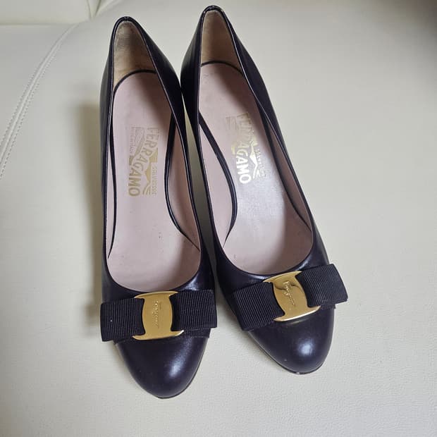 페라가모 정품 구두 230