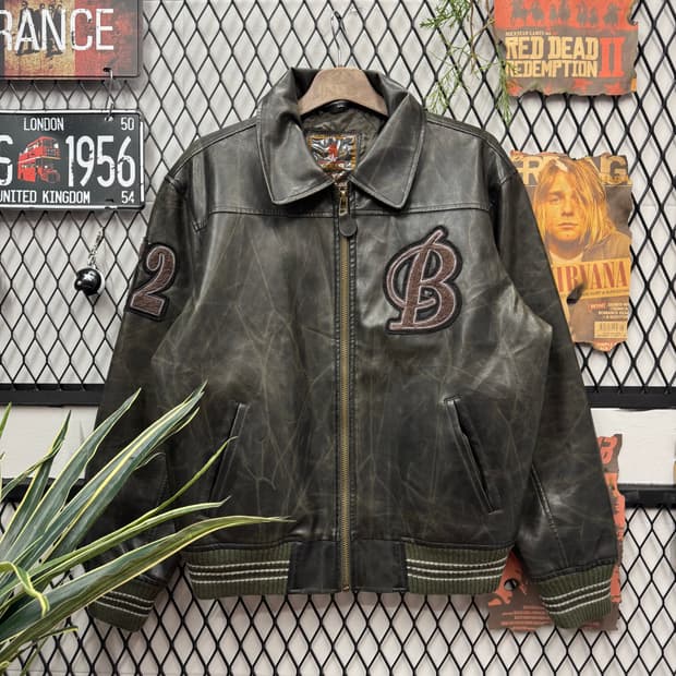 JPN VINTAGE 크랙 레더 바시티자켓 빅로고 포인트 다크브라운