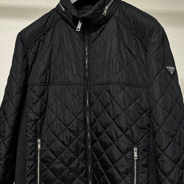 프라다 리나일론 바이커 패딩 58(105-110) 국내판
