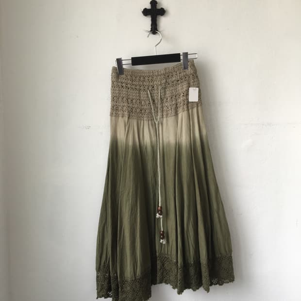 Dyed crochet point skirt
