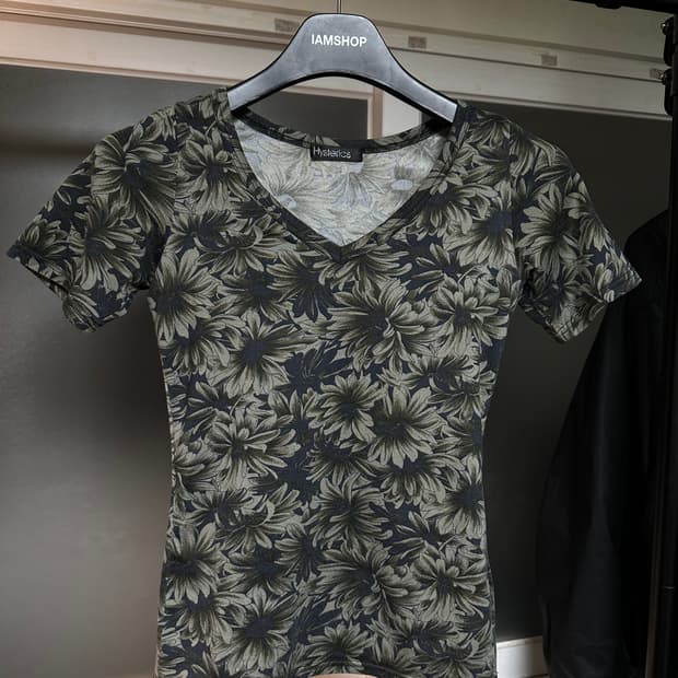 히스테릭 글래머 v-neck s/s tee