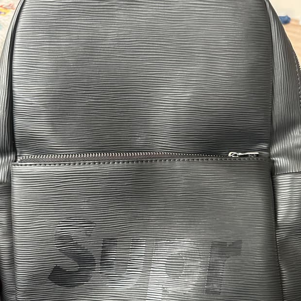 슈프림x루이비통 백팩 교신가능