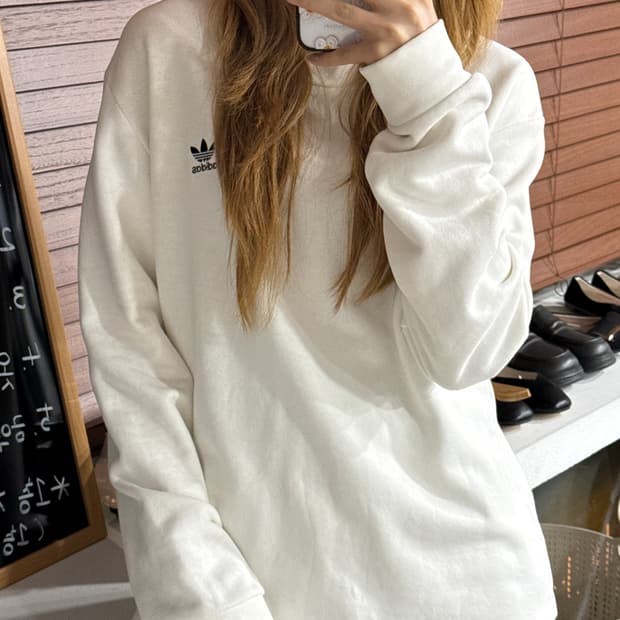 아디다스 맨투맨