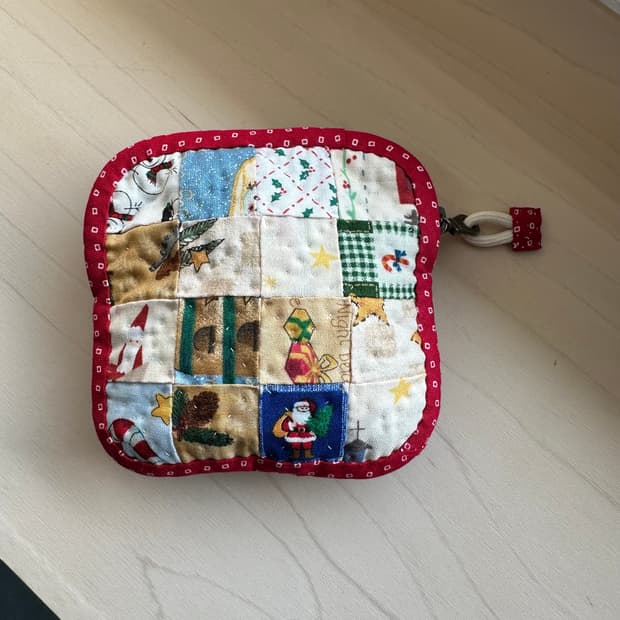 크리스마스 퀼트 파우치 / 화장품 파우치 / 핸드메이드