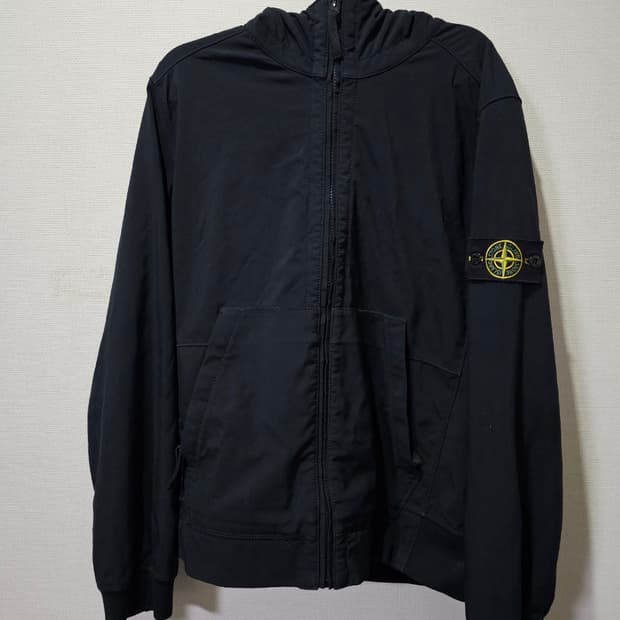 정품 스톤아일랜드 바람막이 자켓 95 / M