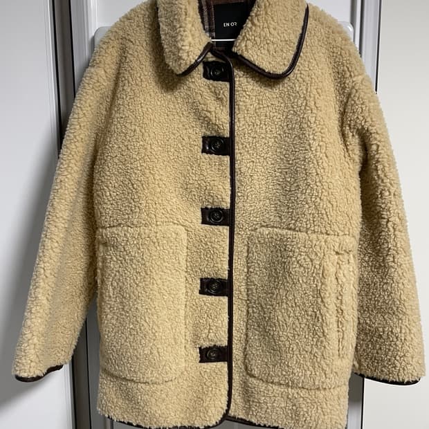 엔오르 뽀글이무스탕s