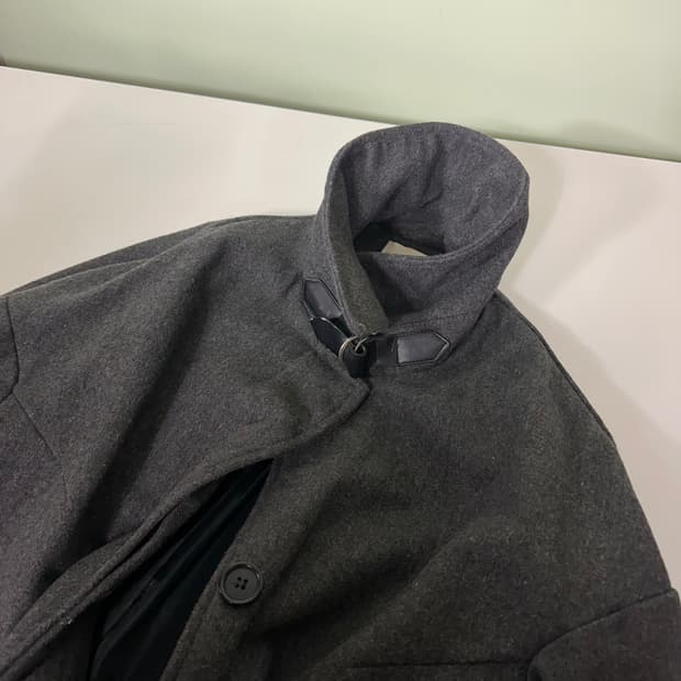 우먼OS MAREE 마레 챠콜 밸크로포인트 울 싱글코트