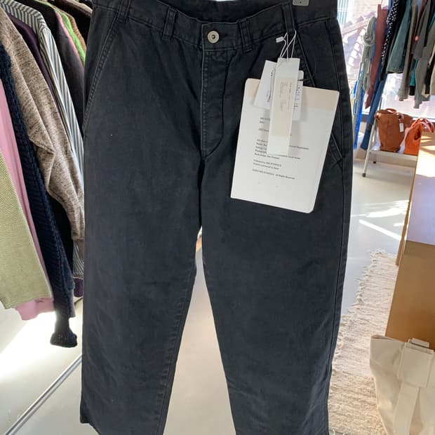 Issuethings 23ss type 37 데님 팬츠