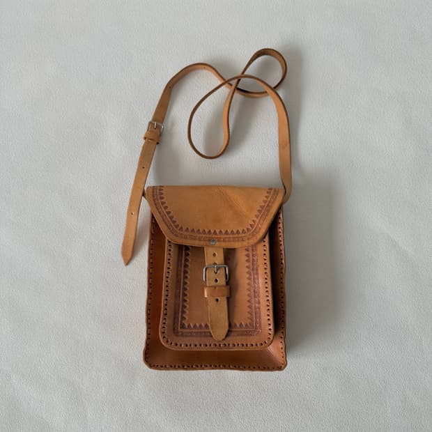 Pre owned 통가죽 크로스백