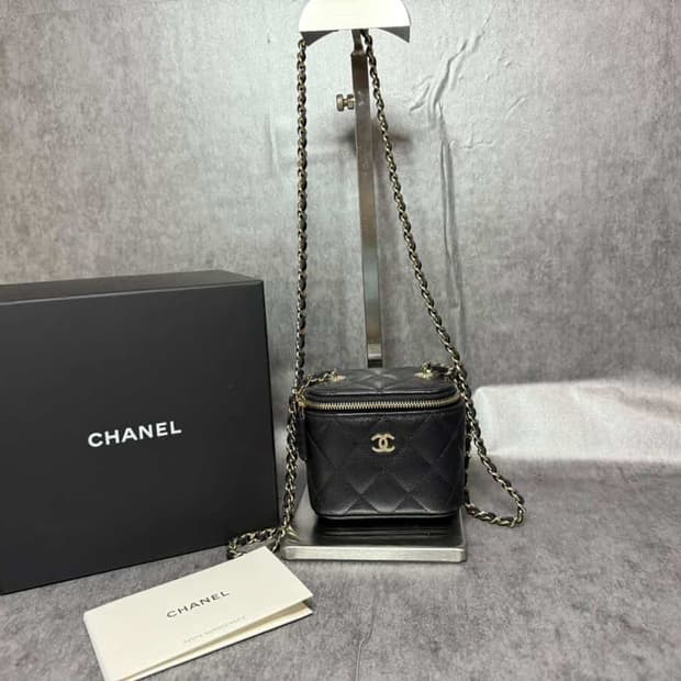 샤넬 마틀리세 베니티 팝니다