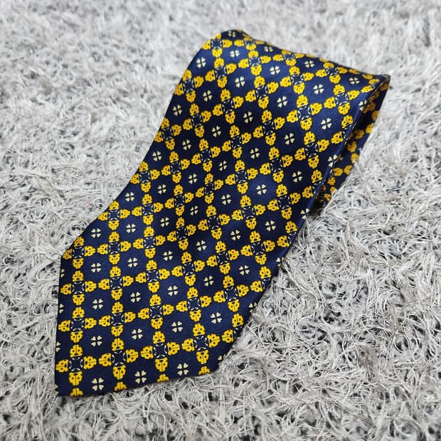 입생로랑YvesSaintLaurent  패턴 넥타이 Free - N4