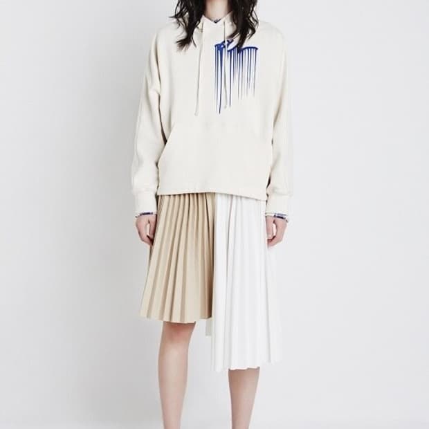 서리얼 벗 나이스 배색 플리츠 스커트