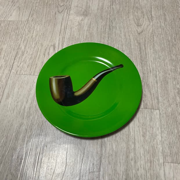 퐁피두 센터 마그리트 플레이트