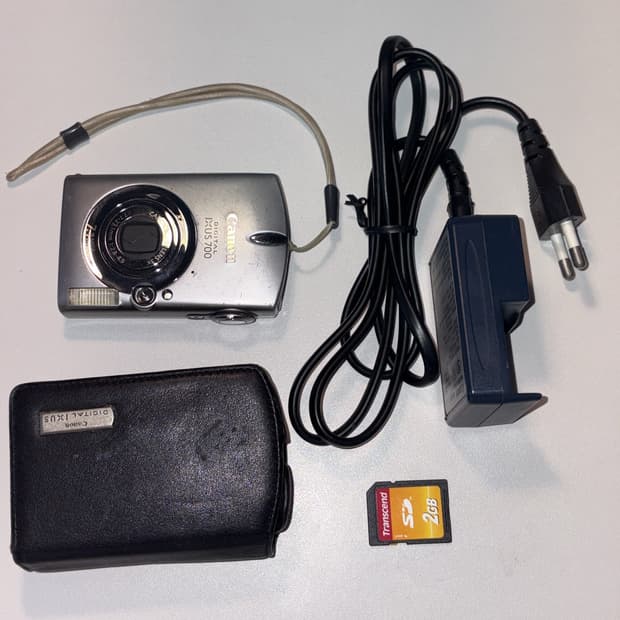 캐논 익서스 ixus 700 / 익시 ixy 600 채영 디카