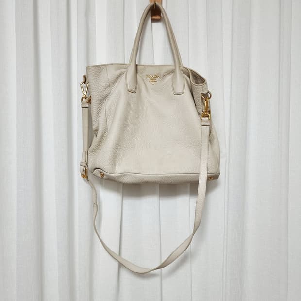 프라다 비텔로 다이노 숄더백 토트백 레더 가방 핸드백 (전체염색 필요함)