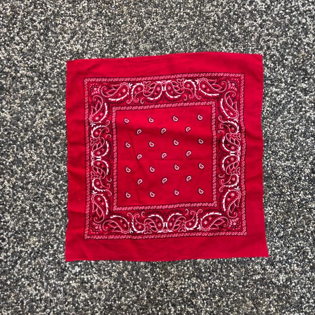 빈티지 페이즐리 반다나  