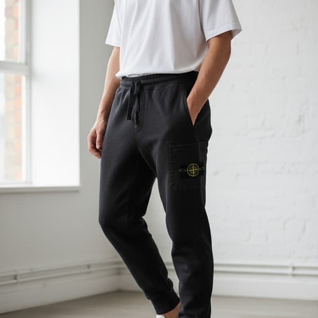 STONE ISLAND 와펜 카고 조거 팬츠 (BLACK)