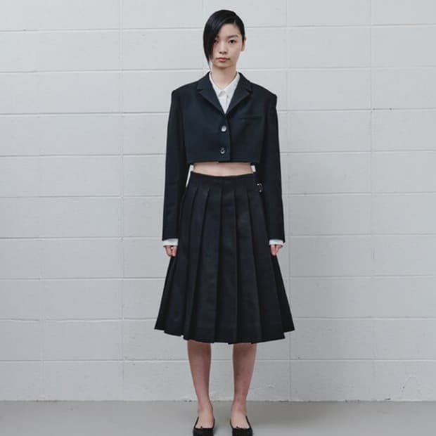 새상품 MINJUKIM TAILORED SHORT JACKET