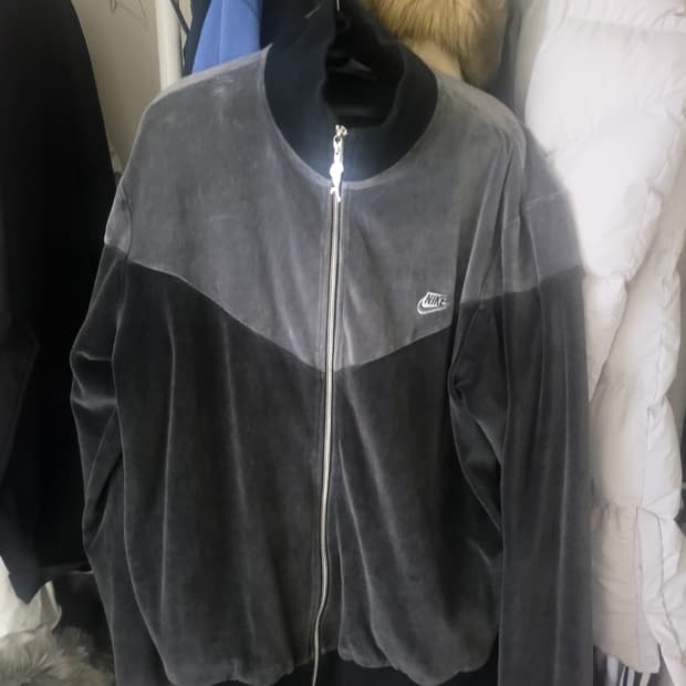 나이키 윈드러너 스웨이드