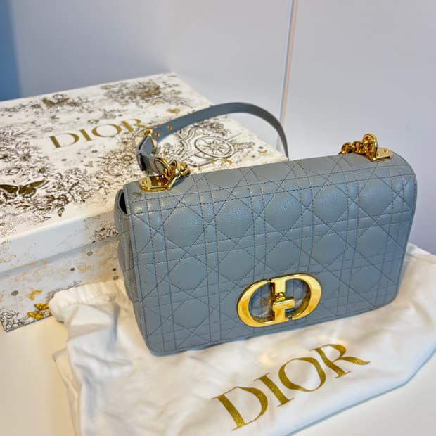 디올 카로백 미디엄