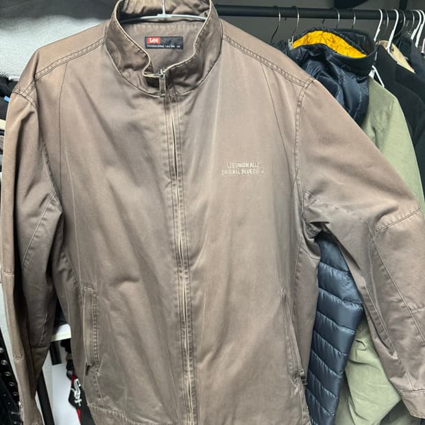 오베이 LEE 생로랑 나이키