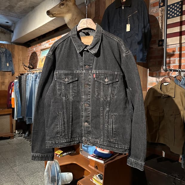 90s Vintage Levis 3rd Black Denim Jacket