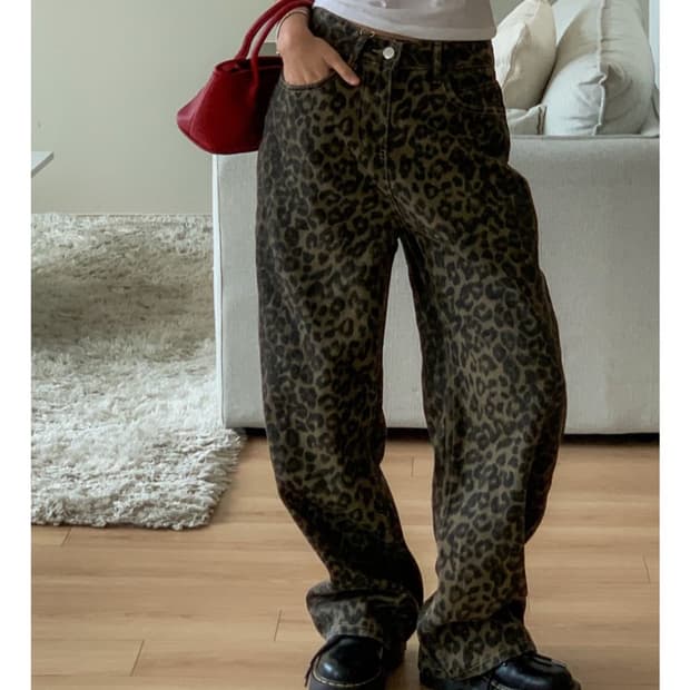 노어슨 레오파드 데님팬츠