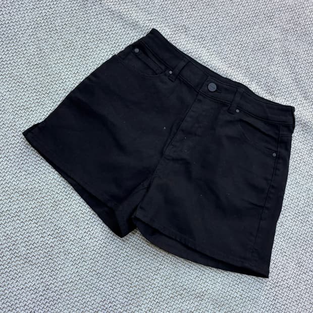 25 게스 블랙 데님 반바지 0721E2
