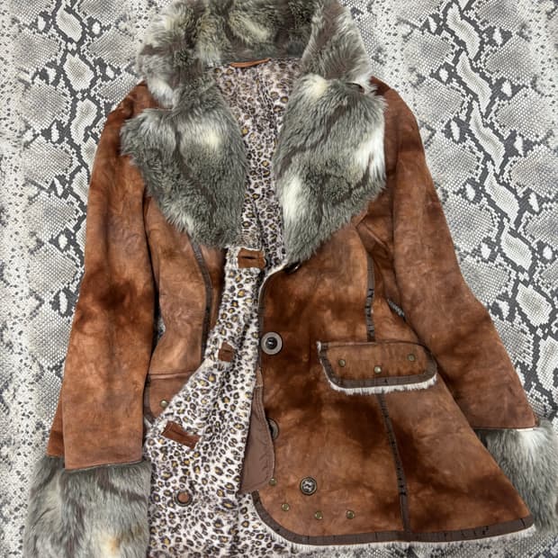 [GAL]Fur Trimming Leopard&Stud Detail Ja