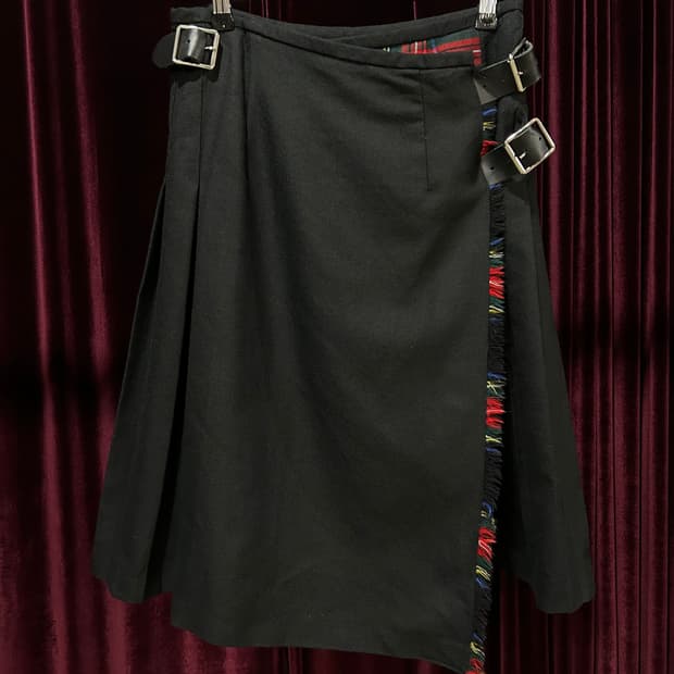 O'NEIL of DUBLIN Irish kilted skirt