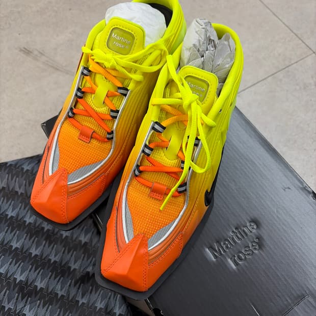 나이키 x 마틴 로즈 샥스 MR4 오렌지 235