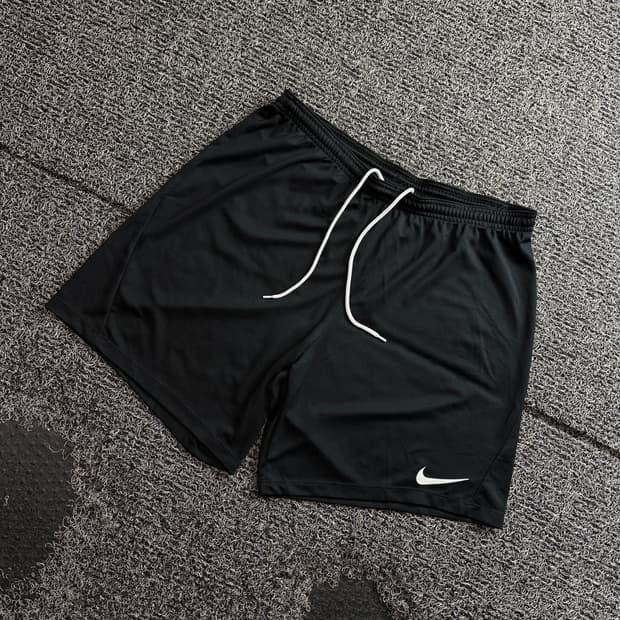 나이키 스우시 드라이핏 쇼츠 3715