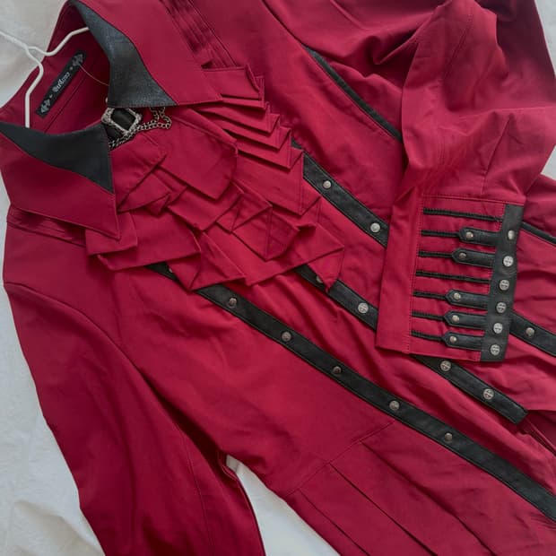 Ozz on Corce Phantom echoes lead blouse