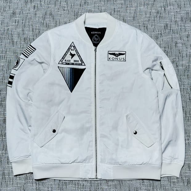 KONUS 화이트 봄버 자켓 M