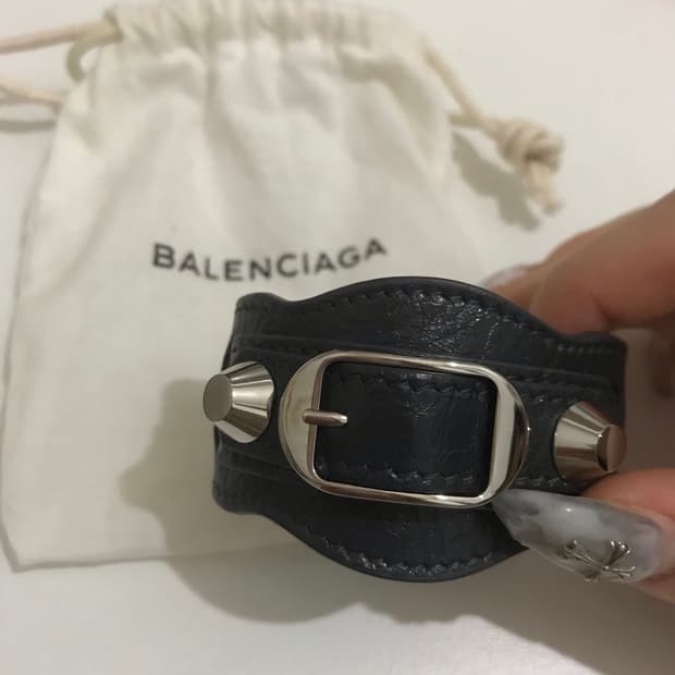 발렌시아가 스터드 팔찌