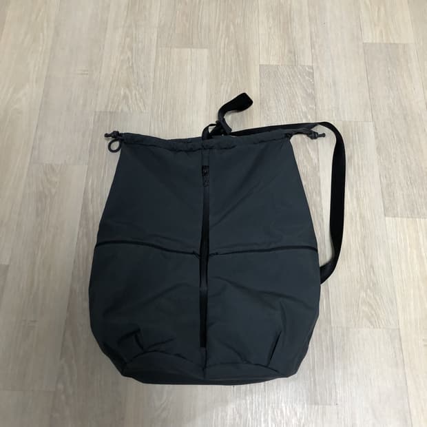 (OS) 마지언타이틀 MAZIUNTITLED 번들백 그레이