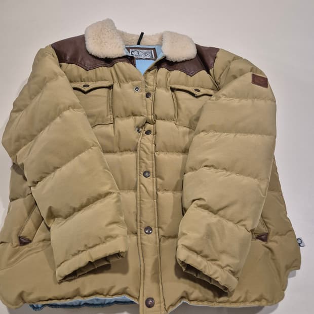 펜필드 락울 패딩