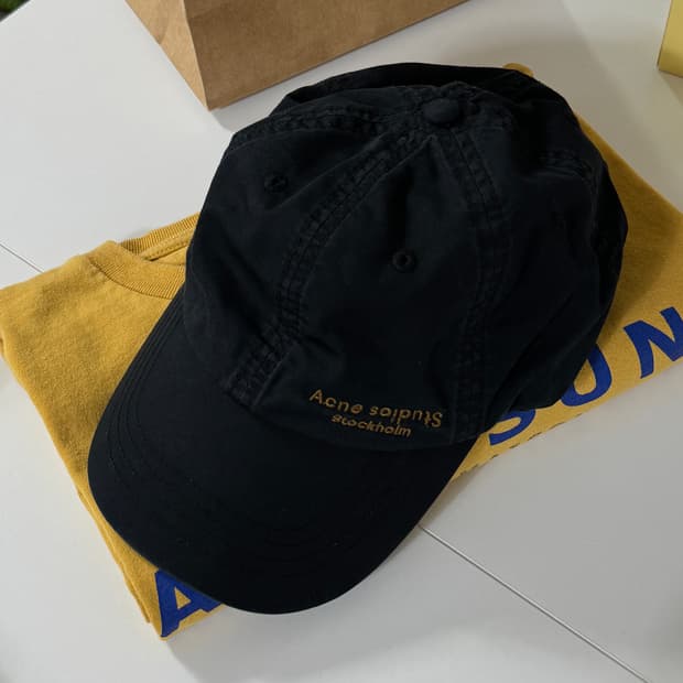 아크네 스튜디오 자수 블랙 볼캡 59cm