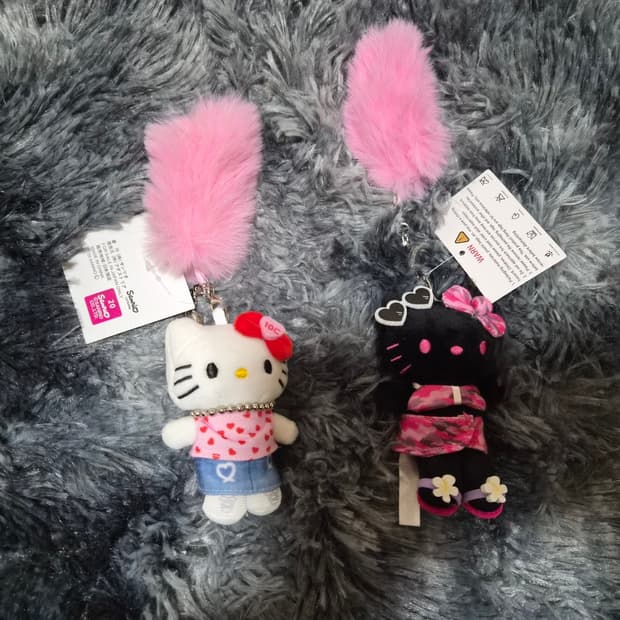 헬로키티 퍼 인형키링 새상품